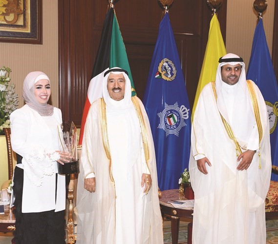 بالفيدو.. الأمير استقبل عدداً من الشباب المتميزين: إحرازكم الجوائز في المنافسات الدولية يمثل دافعاً للشباب برفعهم راية الوطن في المحافل الدولية