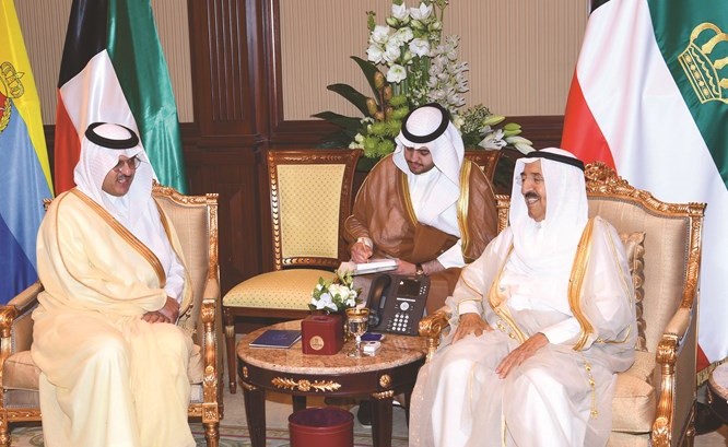 صاحب السمو الأمير الشيخ صباح الأحمد لدى استقباله السفير السعودي الجديد الأمير سلطان بن سعد 