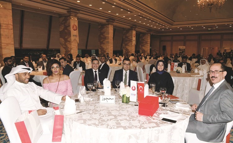 جانب من الحضور ويبدو روبير حايك والسفيرة عائشة كويتاك﻿