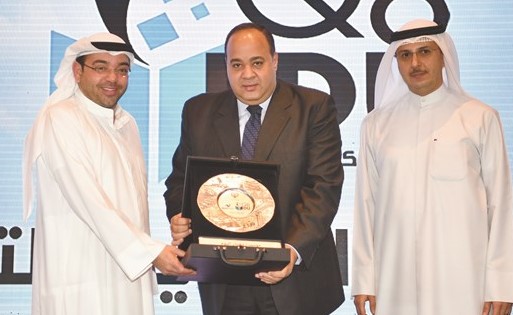 تكريم مدير عام مؤسسة اخبار اليوم احمد جلال ﻿