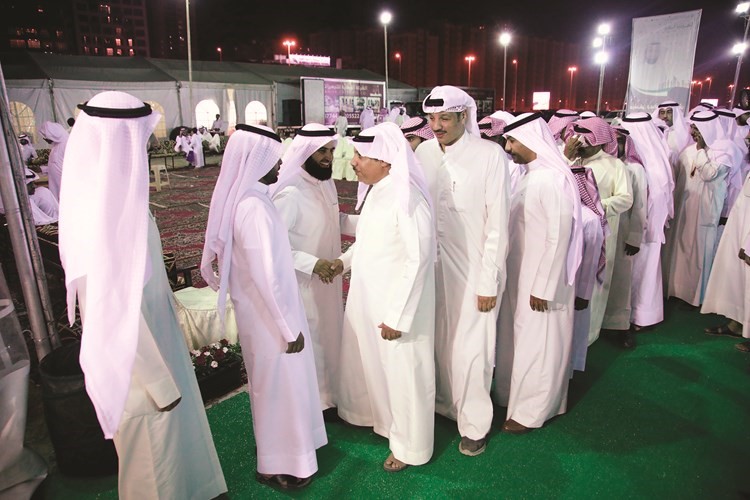 م.عبدالله العميش مستقبلا أهالي الدائرة التاسعة ﻿