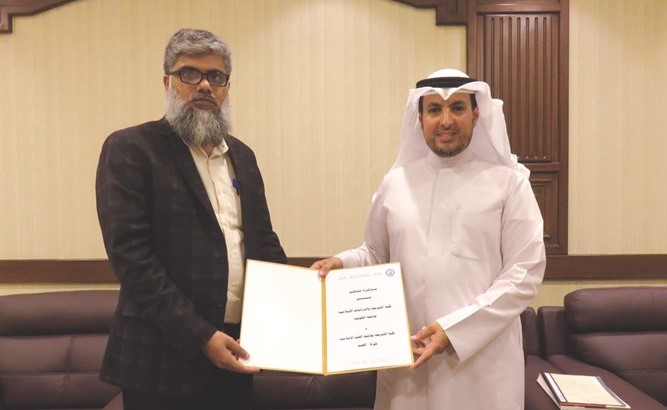 كلية الشريعة توقع مذكرة تفاهم مع جامعة الهند الإسلامية