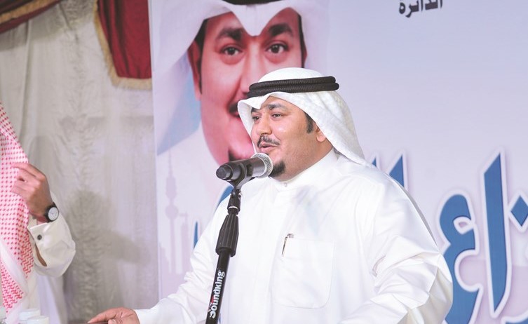 احمد العنزي متحدثا ﻿