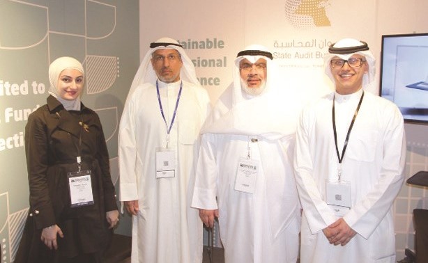 الشيخ محمد اليوسف يكرم فيصل الدماك﻿