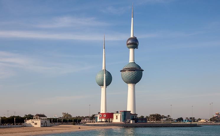 تحسن تدريجي في الطقس مع فرص ضئيلة لأمطار خفيفة متفرقة
