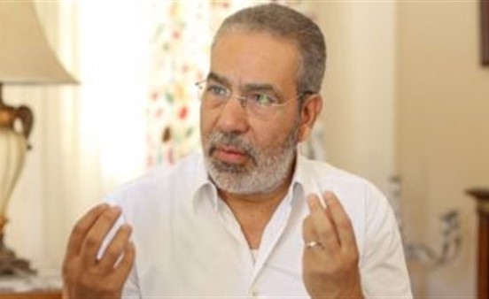 بالفيديو.. مدحت العدل عن أغنية فضل شاكر: "مش هنبحث عن السجل الجنائي"
