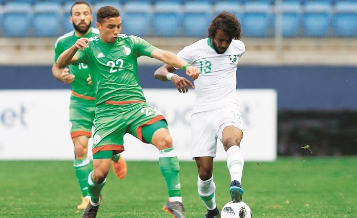 السعودية تهزم الجزائر ودياً بهدفين