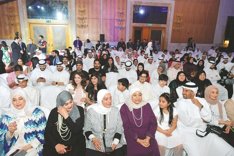  ﻿حضور كبير من ذوي الخريجين ﻿
