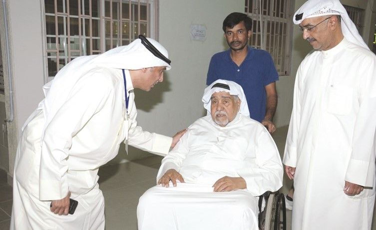 تصويت لأحد كبار السن ﻿