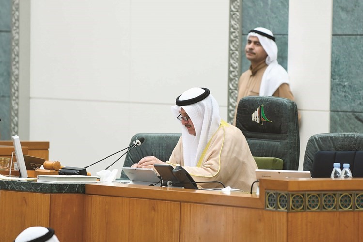 نائب رئيس مجلس الأمة عيسى الكندري﻿