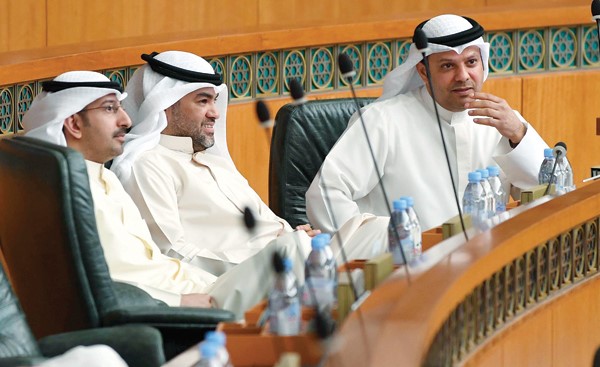 عمر الطبطبائي وعبدالوهاب البابطين وفيصل الكندري