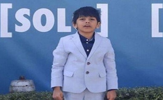 طفل في الرابعة يتحول إلى نجم ثري بفضل رسوماته