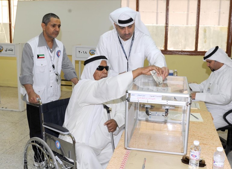 إقبال ضعيف مع بداية فتح صناديق الاقتراع في انتخابات "البلدي"