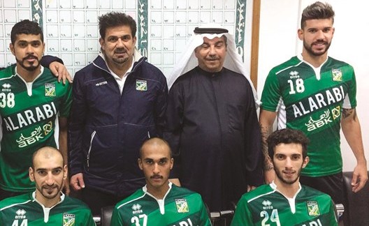 محترفو العربي والمنتقلون محليا على طاولة إدارة الأخضر﻿