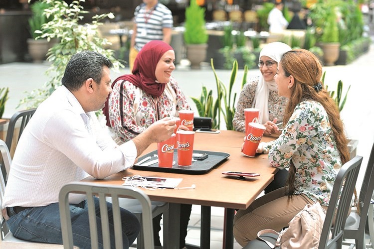 من زوار ريزينج كينز الأفنيوز﻿