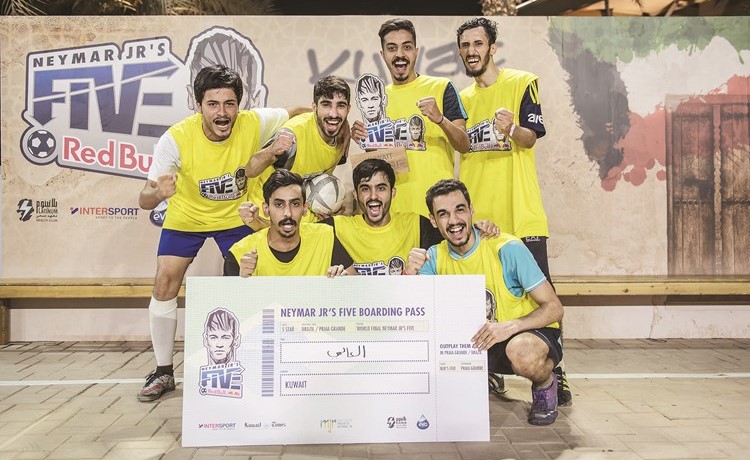 فريق العالمي الكويتي المتأهل لبطولة نيمار جونيورز فايف﻿