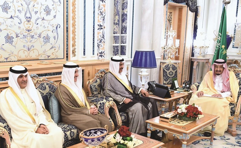 مبعوث صاحب السمو الأمير يسلم رسالة خطية من سموه إلى خادم الحرمين الشريفين﻿﻿الملك سلمان بن عبدالعزيز آل سعود﻿
