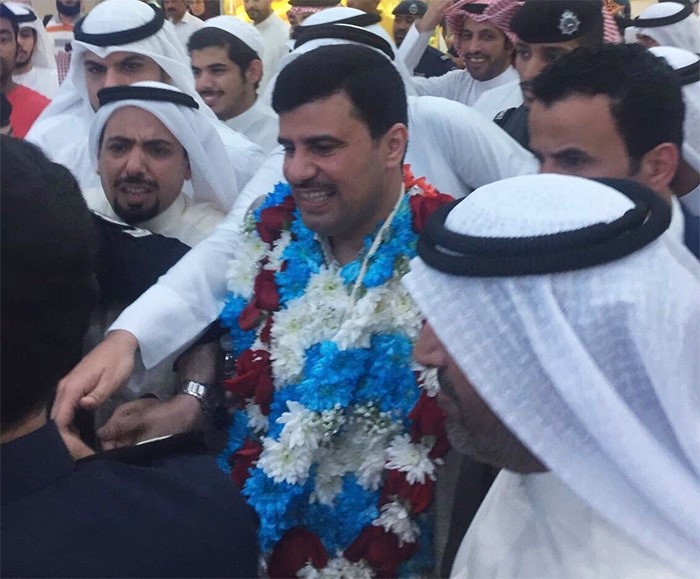 النائب ثامر السويط يعود إلى البلاد بعد رحلة علاج