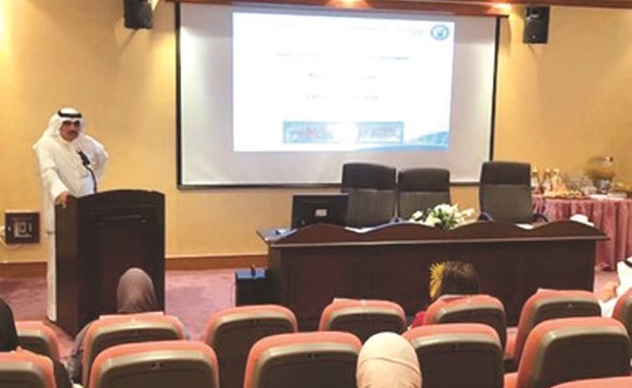 الجامعة تقيم محاضرات لدعم البحث العلمي