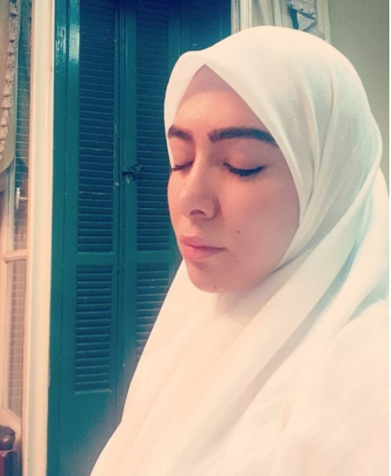 بالصور ..ميريهان حسين تنشر صورها بالحجاب وتثير الجدل !