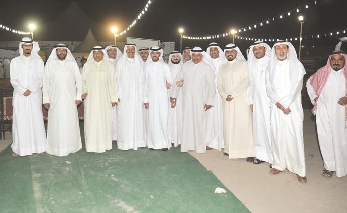 حسام الرومي وعبدالله المحيلبي وعبدالله الرومي ومجموعة من المهنئين	 (زين علام) ﻿