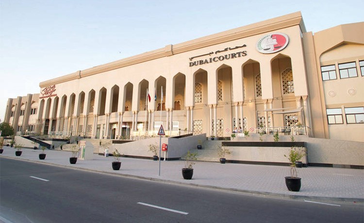الامارات: حبس امرأة خليجية 6 أشهر ادعت اغتصابها من سائح توفي بعد علاقة معها "أثناء الاستحمام كانت صدمتها"