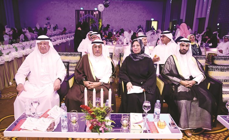 الشيخ د. محمد الصباح في مقدمة حضور الحفل	 (احمد علي)﻿