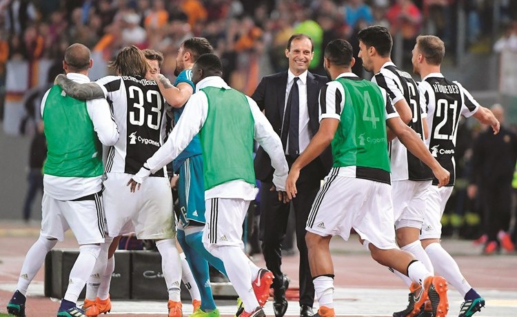 السيدة العجوز نجح في الجمع بين الدوري والكأس للموسم الرابع على التوالي﻿