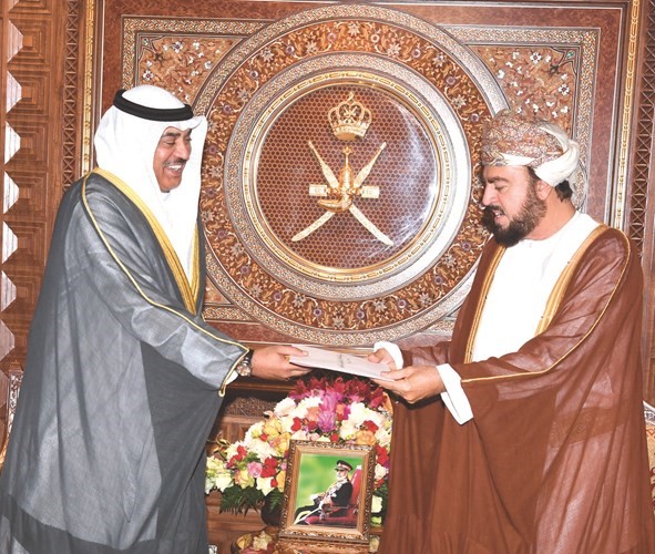 مبعوث صاحب السمو الأمير يسلم رسالة سموه إلى نائب رئيس الوزراء لشؤون العلاقات والتعاون الدولي والممثل الخاص للسلطان صاحب السمو أسعد بن طارق بن تيمور آل سعيد ﻿