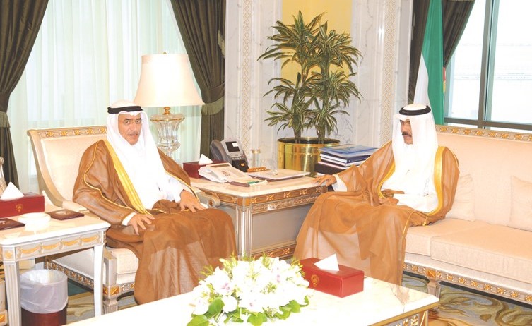 سمو نائب الامير خلال لقائه م.بخيت الرشيدي ﻿