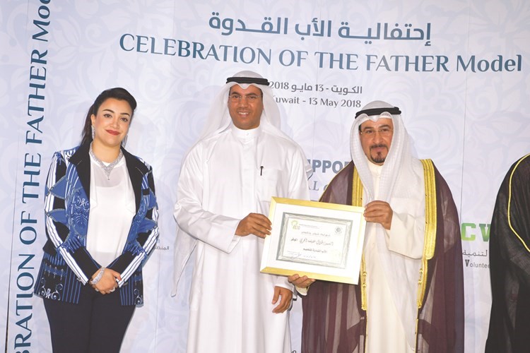 تكريم طلال خليفة الجري﻿