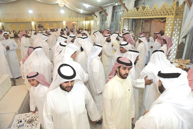 جانب من المهنئين ﻿