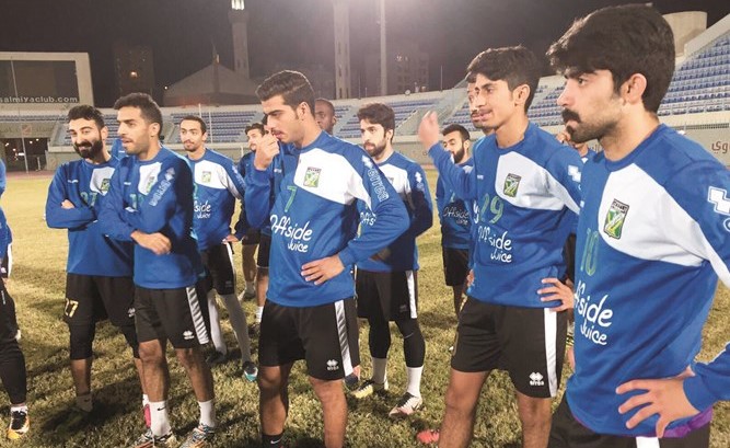 لاعبو العربي ينتظرون معرفة أسماء الجهازين الإداري والفني﻿