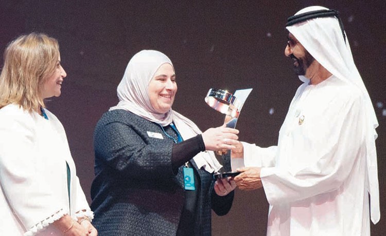 منال المسلم تفوز بلقب «صانعة أمل» ضمن مبادرة صنّاع الأمل الإماراتية لعام 2018