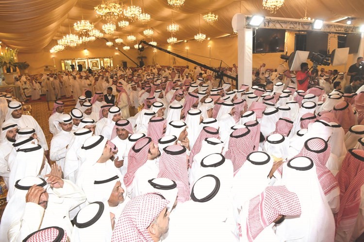 جمع غفير في استقبال ثامر السويط﻿
