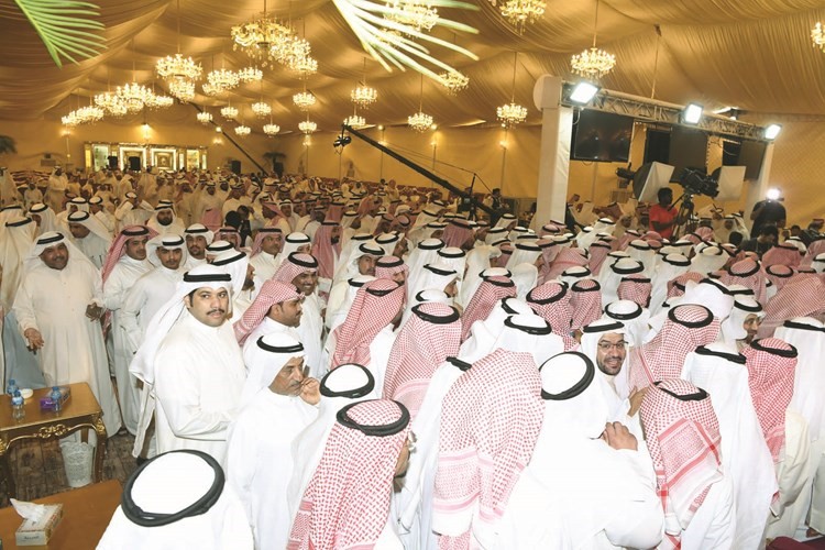 جانب من المهنئين﻿