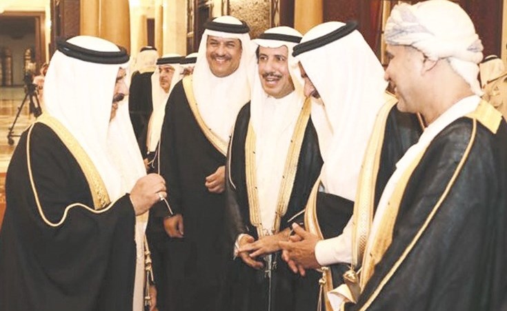 الملك حمد بن عيسى خلال استقباله رؤساء البعثات الديبلوماسية﻿