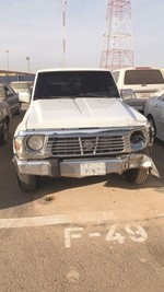 مركبة وتبدو عليها آثار حادث سير ﻿