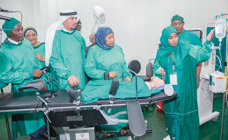 الكويت تواصل دعمها للقطاع الطبي في تنزانيا