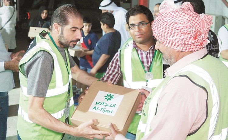 وجبة من التجاري لأحد العمال﻿