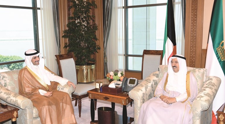 صاحب السمو الأمير الشيخ صباح الأحمد مستقبلا رئيس مجلس الأمة مرزوق الغانم﻿