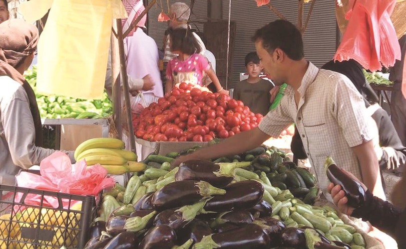 أحد أسواق الرقة في أول أيام رمضان﻿