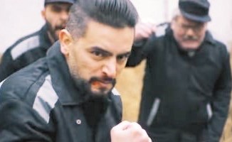 مشهد من مسلسل فوق السحاب﻿