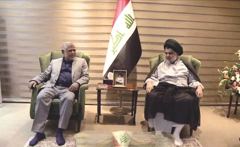 مقتدى الصدر مستقبلا هادي العامري امس﻿