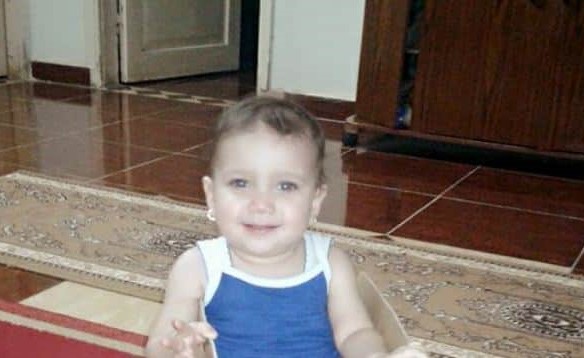 بالصور.. الأعجاب يتحول لـ عزاء.. وفاة طفلة مصرية بعد نشر والدتها صورتها بساعات على الفيسبوك.. هل السبب الحسد