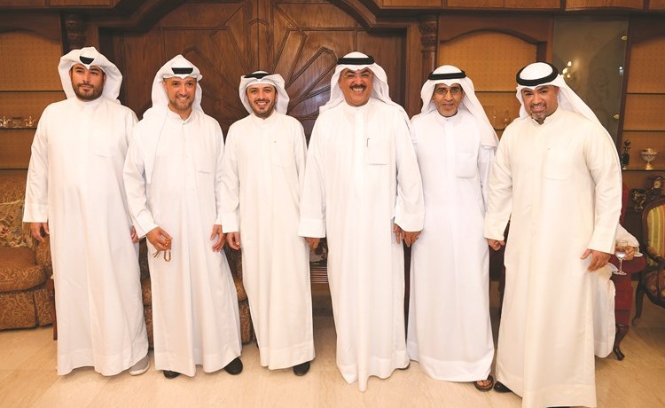 جلال وياسين وعمر وعبدالله الطبطبائي أثناء حفل الاستقبال	(هاني الشمري)﻿