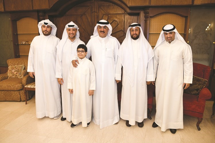 عمار العجمي مهنئا الطبطبائي بالشهر الفضيل﻿