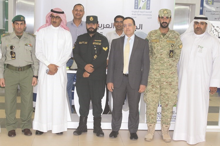 مساعدي مدير الجامعة مع الحرس الوطني﻿