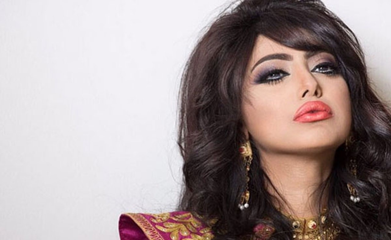 بالفيديو..  شيلاء سبت تنهار وتبكي على الهواء بعد اتصال عائلتها من البحرين