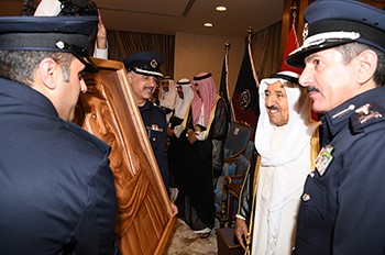 الأمير لرجال "الداخلية": الحفاظ على أمن الوطن وتطبيق القانون مسؤولية جسيمة تتطلب منكم التفاني والإخلاص والعمل الدؤوب